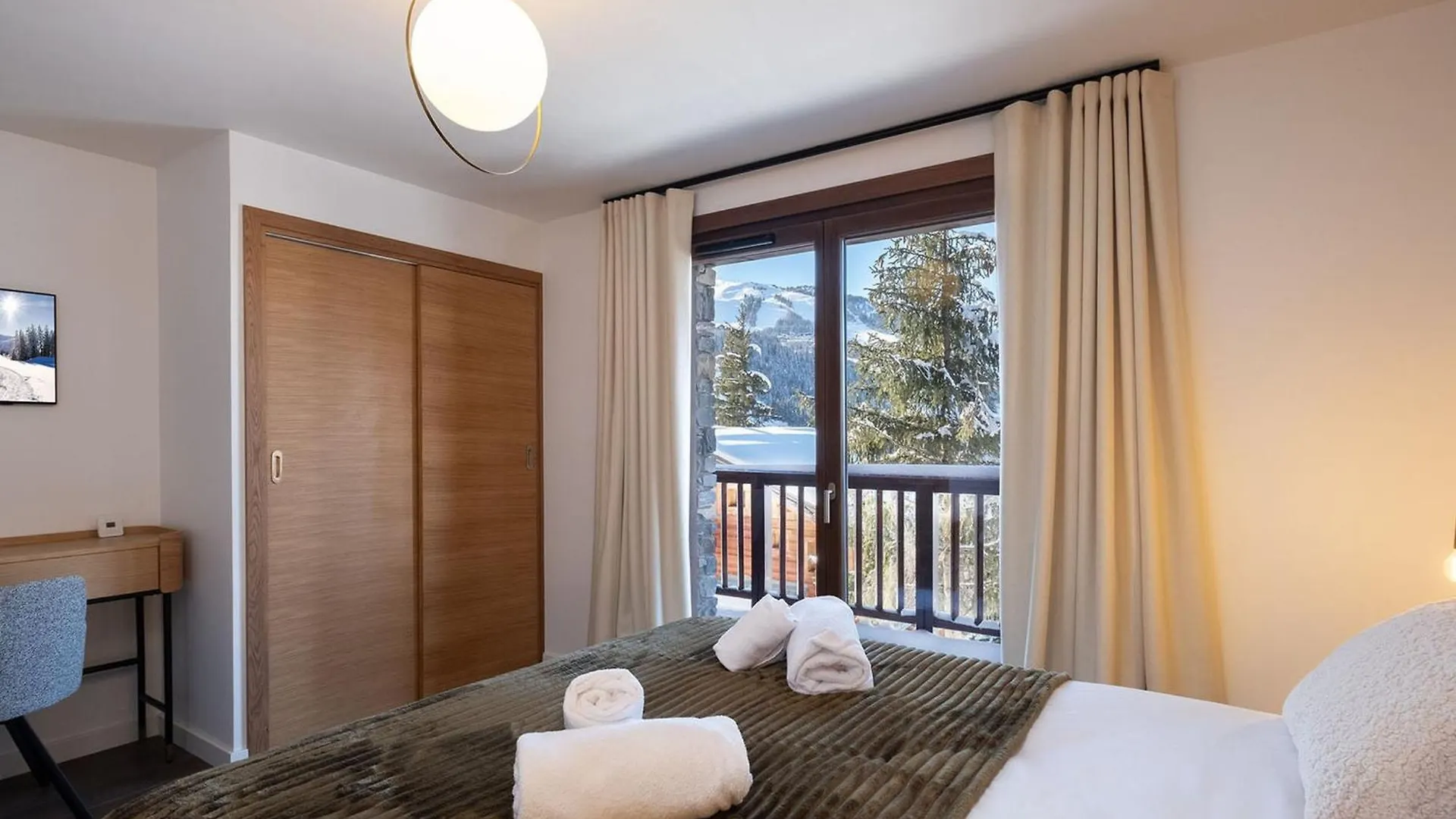 Appartement Raffine A Courchevel Moriond Pour 8 Personnes, Proche Pistes Et Commerces - Fr-1-563-148
